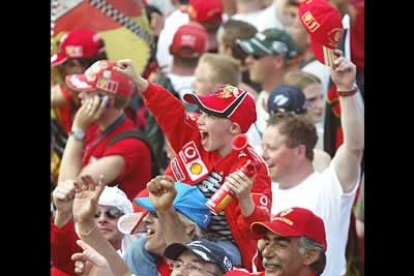En una nueva exhibición ante el público alemán, Schumacher añadió otra «pole» y otra vuelta rápida a su victoria número 76, con la que amplió a 25 las que le saca al segundo clasificado en esa relación histórica, el francés Alain Prost.