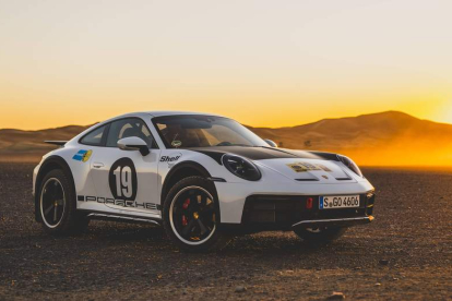 Inexcusables… los colores de ‘Martini Racing’ en la historia deportiva de Porsche, que también los lució en rallyes el ‘nueveonce’. PRSCH
