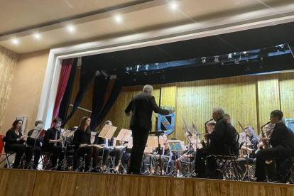 La Banda de Música de Valencia de Don Juan actuó el sábado. DL