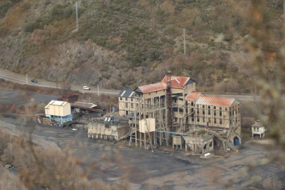 Vista aérea del lavadero de carbón de Antracitas de Fabero S.A. L. DE LA MATA