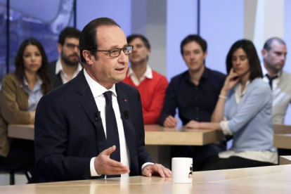 Francois Hollande  en una entrevista de Canal + en París.