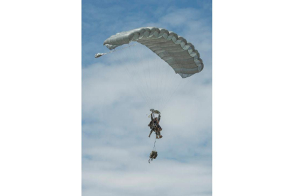 Ejercicio Lone paratrooper. JUAN TIRADO/BRIPAC