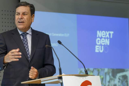 El consejero de Economía de la Junta de Castilla y León, Carlos Fernández Carriedo, ayer en la jornada de los fondos Next Generation. EL CORREO DE BURGOS