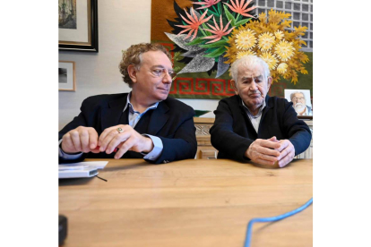 Juan Carlos Mestre y Antonio Gamoneda. J. CASARES