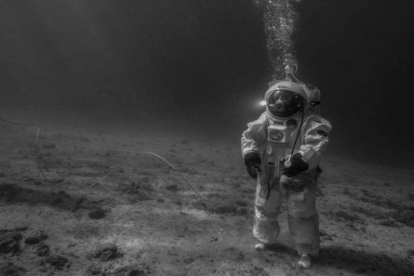 Ensayo del astronauta Jean-François Clervoy bajo el agua.