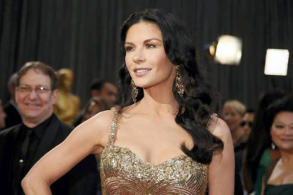 Zeta-Jones, en la alfombra roja de los Oscar. LUCY NICHOLSON | REUTERS