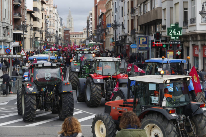 Tractores en la manifestación del 16F. JESÚS F. SALVADORES