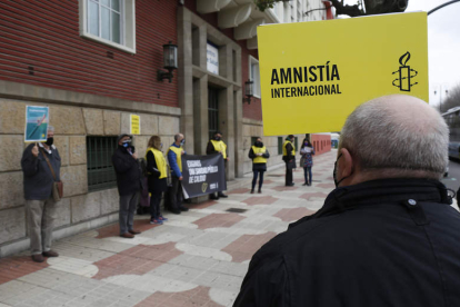 Concentración de Amnistía Internacional en La Condesa. FERNANDO OTERO