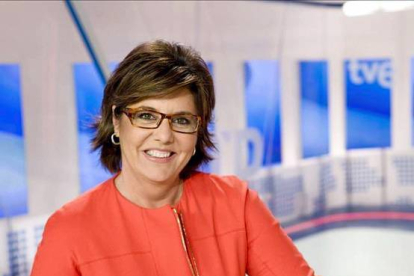 La periodista María Escario, en el plató de TVE.