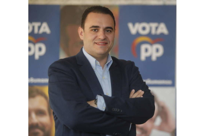 José Miguel González Robles encabeza la lista del PP al Congreso por León. RAMIRO