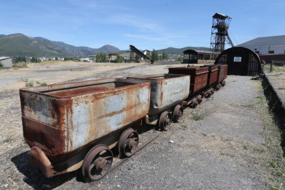 El patrimonio industrial minero de Fabero necesita ayuda para evitar su desaparición. L. DE LA MATA