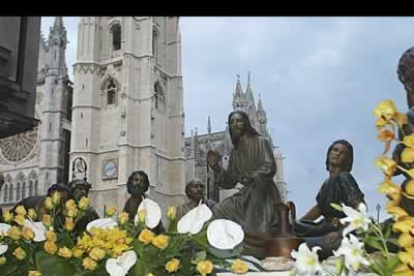 Está organizada por la Hermandad de Santa Marta y de la Sagrada Cena.