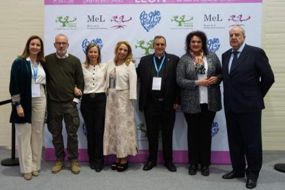 Nuria Alonso, Julio Alberto Moreno, Pilar Cánovas, Adriana Macías, Ignacio Doñoro, Vera López y Pablo González Martínez. J. NOTARIO