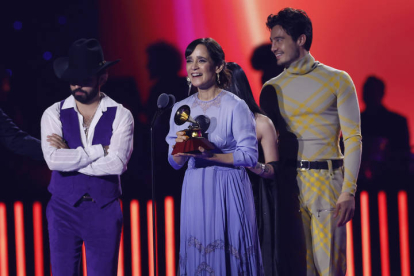 Julieta Venegas, ganadora del Grammy al 'Mejor álbum vocal pop' por 'Tu historia'. EFE