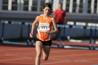 La atleta leonesa Blanca Fernández en carrera
