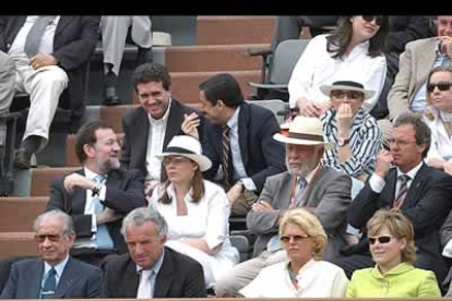 Como es habitual cuando un español juega la final de Roland Garros, distintas autoridades española siguieron el encuentro desde las gradas.