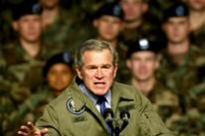 Imagen del presidente de los EE. UU. durante el discurso que pronunció en Fort Hood