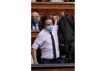 Pablo Iglesias, en la última sesión del Congreso. EMILIO NARANJO