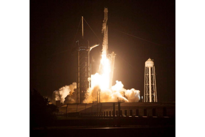 El momento del despegue del SpaceX Crew-2. NASA