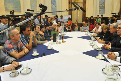 La Comisión de Derechos Humanos de la Cámara de Diputados argentina recibe a la delegación española.