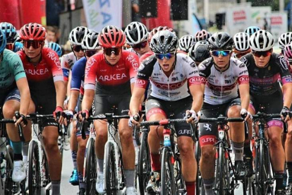 El Eneicat RBH Global fue protagonista en el Tour de Limousin celebrado en Francia. JULIE DESANLIS