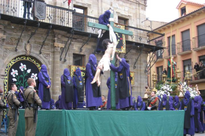 Desenclavo, en la procesión del Santo Entierro, Astorga, 2010. MAITE ALMANZA