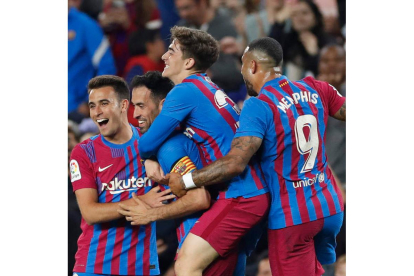 Sergio Busquets hizo el segundo gol del Barcelona en la victoria ante el Mallorca. ALEJANDRO GARCÍA