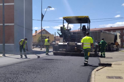 Obras de asfaltado en Pinilla. DL