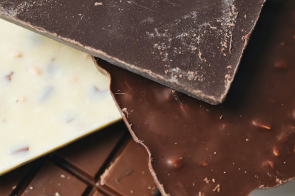 La Agencia Española de Seguridad Alimentaria y Nutrición (Aesan) ha advertido a las personas con alergia o intolerancia de un producto de chocolate de la marca Toblerone. POLINA TANKILEVITCH/PEXELS
