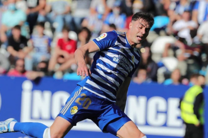 Naranjo marcó el segundo gol de la Deportiva el pasado domingo y propició el tercero. L. DE LA MATA
