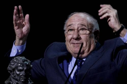 Alfredo Landa. Fue recibido con el patio de butacas en pie y calurosos aplausos. Es uno de los grandes de nuestro cine, del que se retira.