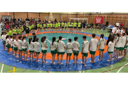 Cistierna acogió la semifinal entre San Guillermo y Montaña del Porma. DL