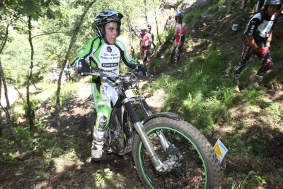 Sergi Farres en pleno esfuerzo en Pobladura de las Regueras, que ayer acogió el Campeonato de España de trial.