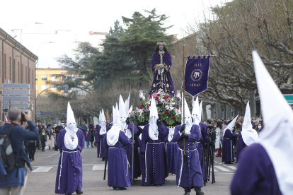 Uno de los grandes momentos de la procesión del Silencio. MARCIANO PÉREZ