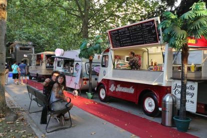 Food Trucks de 'Come y Calle' en el jardín de San Francisco.