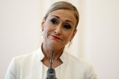 Cristina Cifuentes, durante la rueda de prensa en la que anunció su dimisión