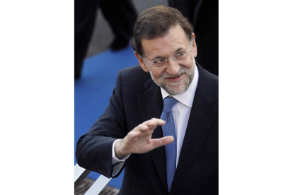 Mariano Rajoy saluda en Marsella el 8 de diciembre.