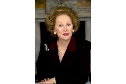 Fotografía facilitada por la productora Pathé de Meryl Streep caracterizada como la ex primera ministra británica Margaret Thatcher para la película biográfica sobre la Dama de Hierro de 2012. EFE/PHATE