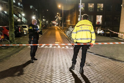 l menos un muerto y dos heridos en tiroteo en el centro de Amsterdam