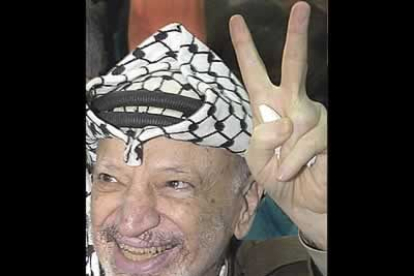 En diciembre de 2001, la luz de la estrella de Arafat comenzó a extinguirse. Sharón le responsabilizó de la violencia en la zona y decretó su confinamiento en la Mukata de Ramala.
