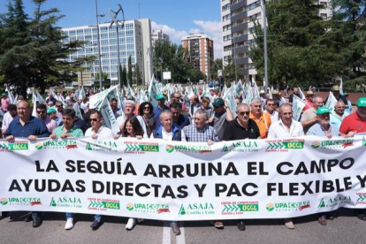 Imagen de archivo de la manifestación de agricultores y ganaderos para reclamar ayudas directas por la sequía. ICAL