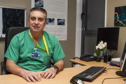 Balboa, jefe de la Unidad de Radiología Intervencionista del Caule, director del curso.