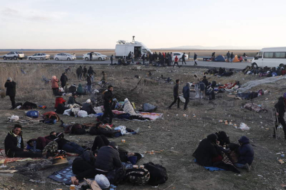 Los inmigrantes esperan en la localidad turca de Ipsala con el objetivo de entrar en Grecia.