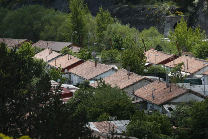 Una imagen de las casas bajas, en Ciñera de Gordón. JESÚS F. SALVADORES