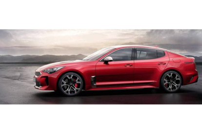 Silueta dos volúmenes, inspiración coupé y capacidad para cinco ocupantes, Kia Stinger.