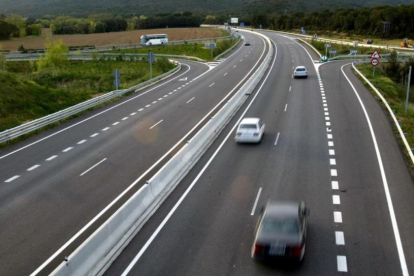 Carretera C-31 a su paso por Santa Cristina dAro.