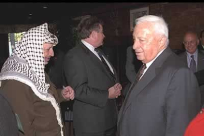 No cabe duda de que su enemigo número uno fue Yaser Arafat, y cuyo óbito abrió Palestina al diálogo con Israel.