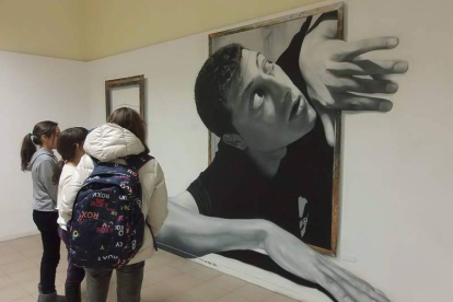 Este es el resultado final del trabajo desarrollado por Arte 84 en la sala del Maristas San José.