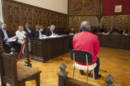 Imagen de archivo de la primera jornada del juicio por la trama solar de Zamora. MARIAM A. MONTESINOS