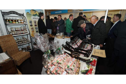 Una imagen de la última edición de la Feria de Agroturismo y Multisectorial que se pudo celebrar en Carracedelo, en 2019. ANA F. BARREDO